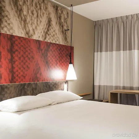 Ibis Liberdade 2*