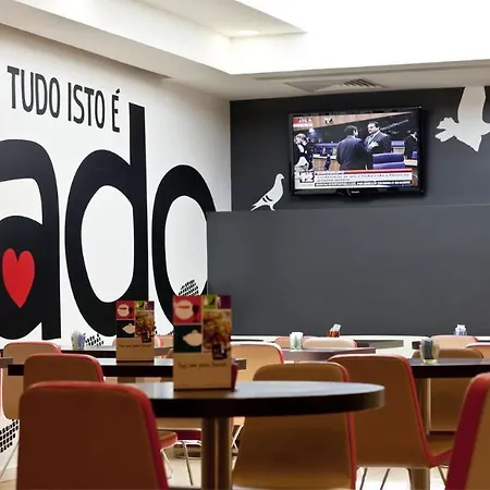 Готель Ibis Liberdade 2*